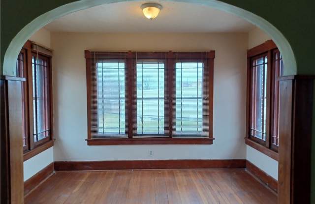 14 E Evergreen Avenue Gallery 4