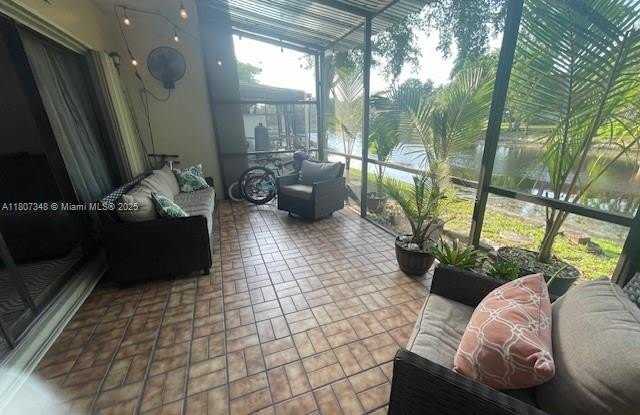 203 Jacaranda Dr photos photos