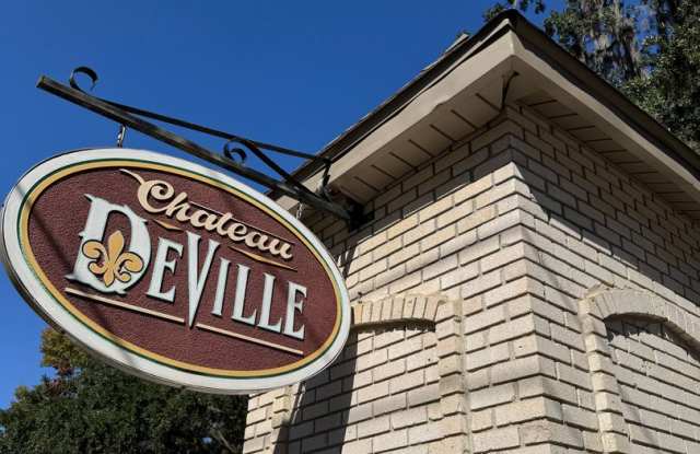 Spacious 3 BR 2 BA Located in Chateau DeVille! photos photos