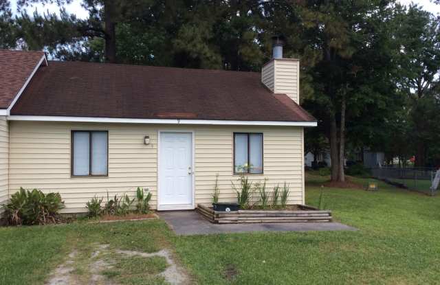 Duplex in Havelock close to Cherry Point photos photos