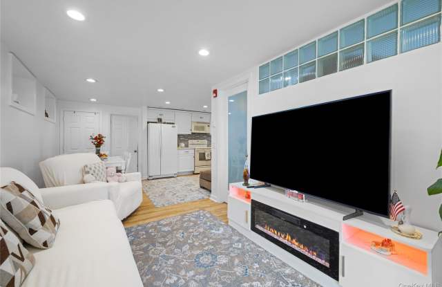 46 N High Street unit: 1 photos photos