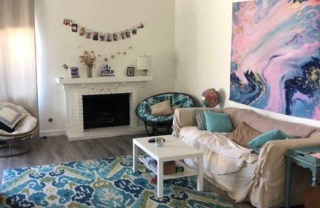 8090 Via San Saba Gallery 4