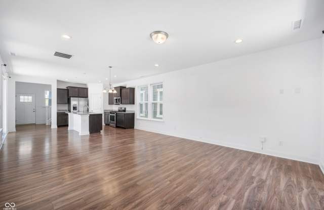 7003 Pickett Place Gallery 4