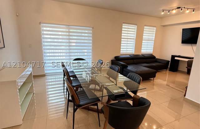 8999 NW 107th Ct Gallery 2