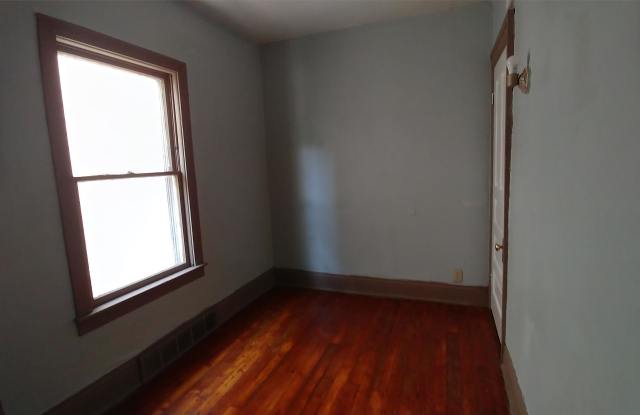 108 Greenwood pl - Unit 1 Gallery 3