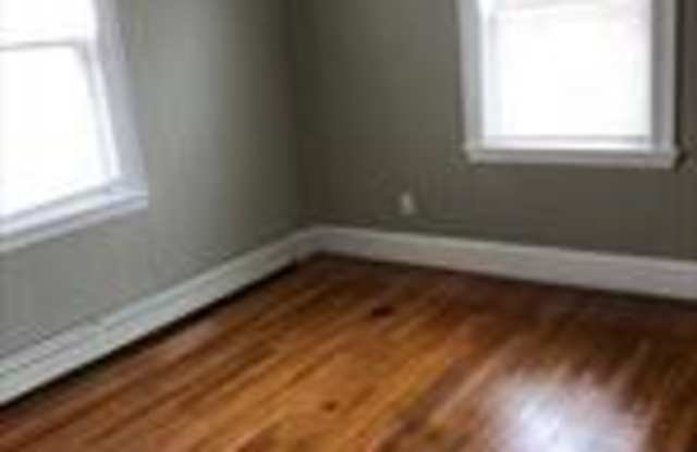 14 Dyer Gallery 4