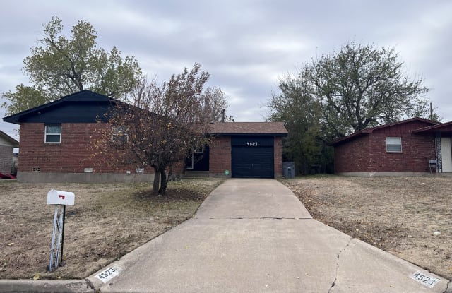 4523 Southeast Avalon Avenue - 4523 Southeast Avalon Avenue, Lawton, OK 73501