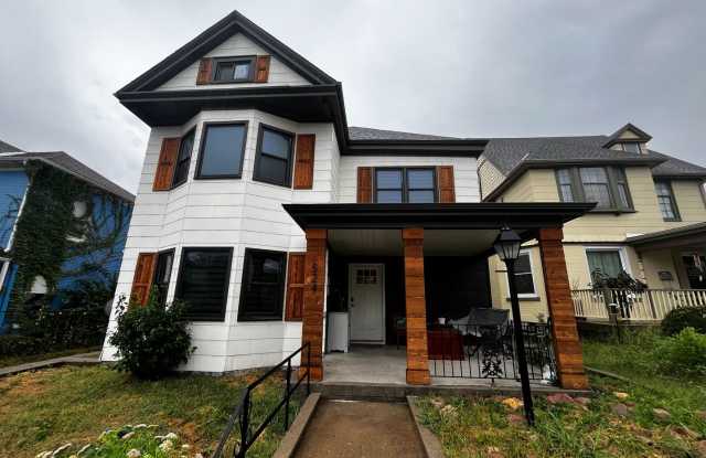 Pendleton Heights 4BR—Updated Historic Charm + Modern Comforts | 2,300 sq ft photos photos