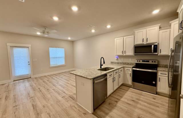 1471 Iroquois Ct Gallery 2