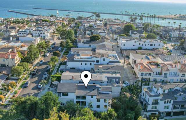 30+ Day Fully Stylishly furnished & Tastefully designed Newport Beach Vacation Rental Gallery 4