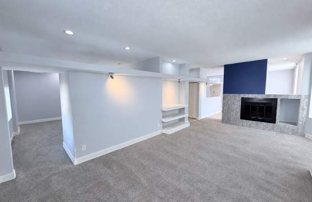 Light-Filled Cathedral Hill Condo with Vaulted Ceilings & Garage! Gallery 1