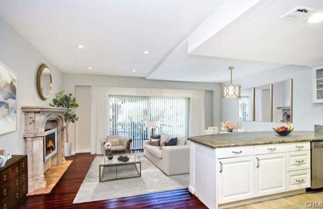 8420 Blackburn Ave - 8420 Blackburn Avenue, Los Angeles, CA 90048