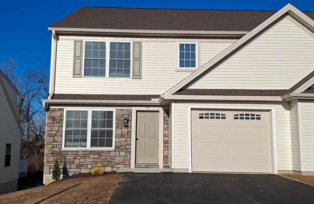 3 Bedroom 2.5 Bathroom Available in Elizabethtown! photos photos