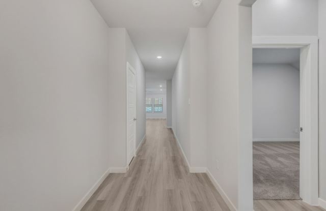 Beautiful 3-Bedroom Modern Home in Whitewing Trails – Appliances Included Gallery 4