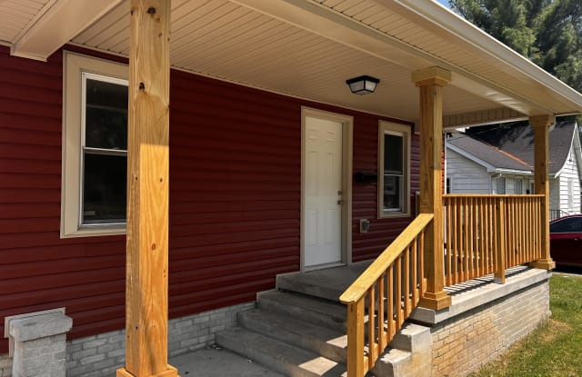115 South Fowler Avenue Gallery 2