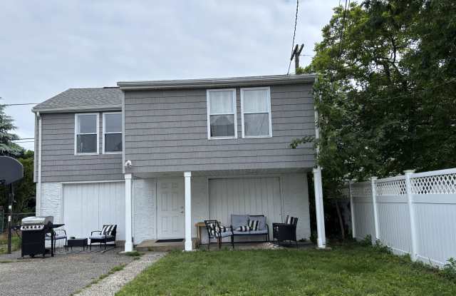 410 Burlington Avenue photos photos