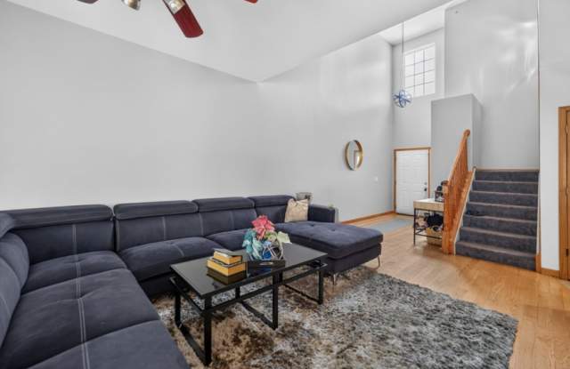 949 Tanager Court Gallery 2