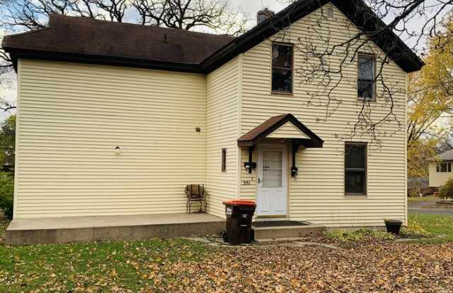 551 6th Street West photos photos