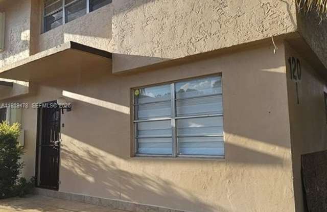 120 SW 108th Ave photos photos