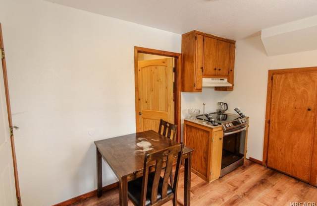 527 Cottage Lane Gallery 4