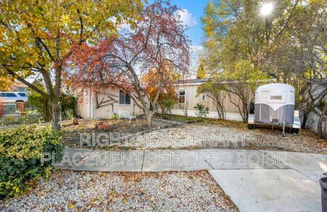 195 South Sunlight Avenue - 195 South Sunlight Avenue, Star, ID 83669