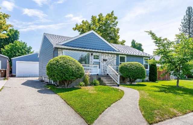 5604 N E St photos photos