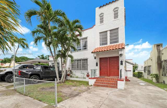 1736 Southwest 9th Street photos photos