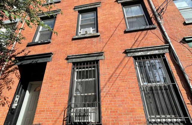352 VARICK ST - 352 Varick Street, Jersey City, NJ 07302