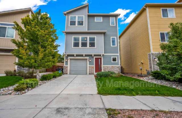 889 Grissom Drive Gallery 1