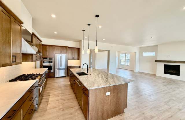 Luxury Living in Kissing Camels – 4 Bed | 4.5 Bath | New Build Home photos photos