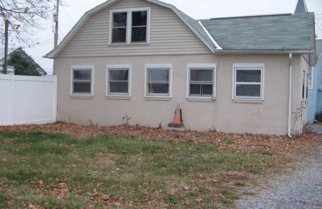 1251 NEWPORT ROAD - 1251 Newport Road, Penryn, PA 17545