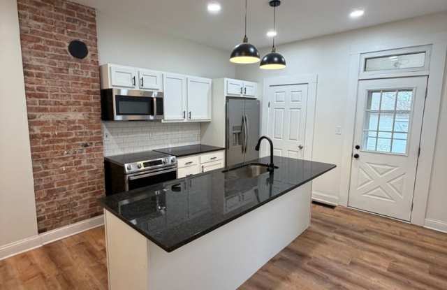 441 East Whittier Street photos photos