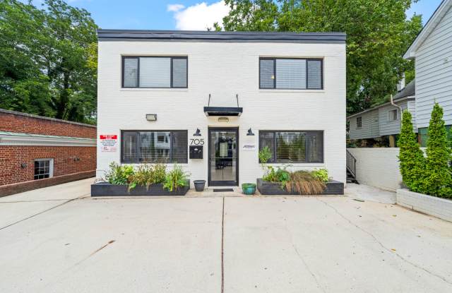 705 West North Street - 1 photos photos
