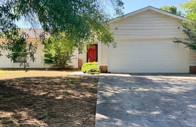 Large Lot; Fenced Backyard; No HOA Gallery 3
