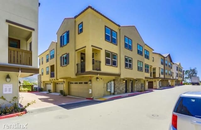 343 Mission Villas Rd - 343 Mission Villas Rd, San Marcos, CA 92069