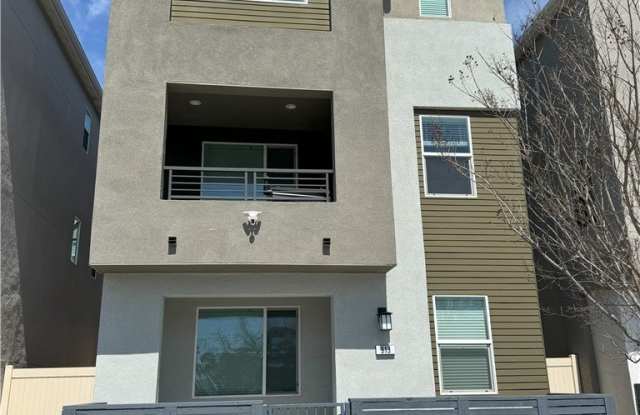 913 E 2nd Street photos photos