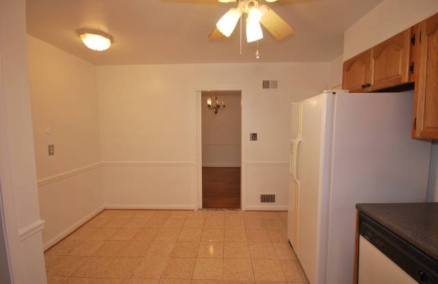 13227 Betty Lane Gallery 3