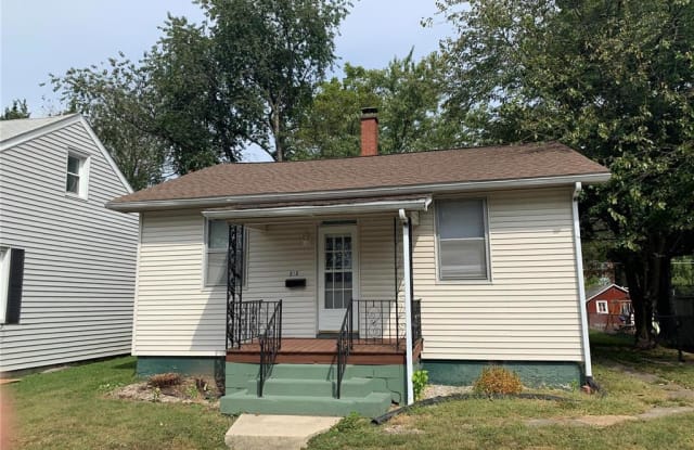 212 W Fourth St - 212 West 4th Street, O'Fallon, IL 62269