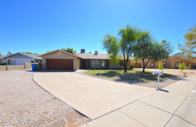 3037 East Vista Drive - 3037 East Vista Drive, Phoenix, AZ 85032