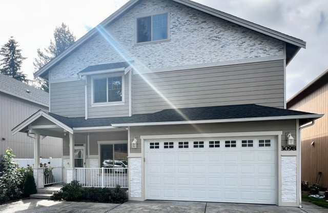 Spacious home in Bremerton. - 3098 Pine Road Northeast, Bremerton, WA 98310