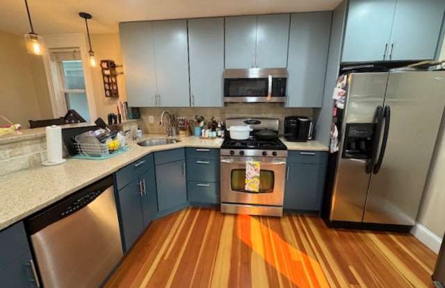 211 W 8th St photos photos