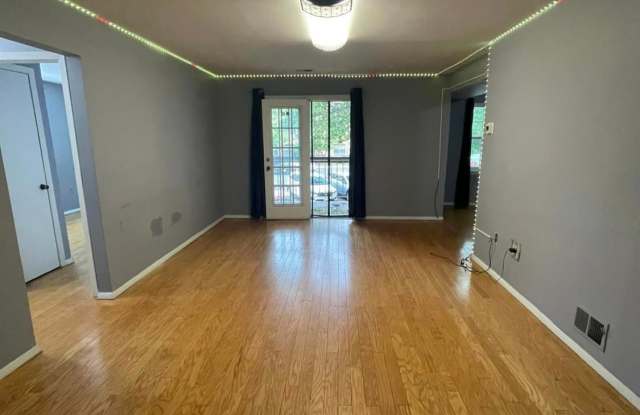 307 Green Hallow Drive Gallery 4