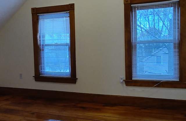 376 Grove Street Gallery 2