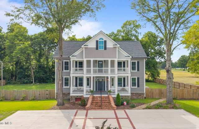 902 College Street photos photos