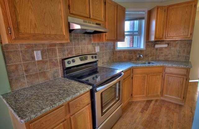 718 GRAND ST photos photos