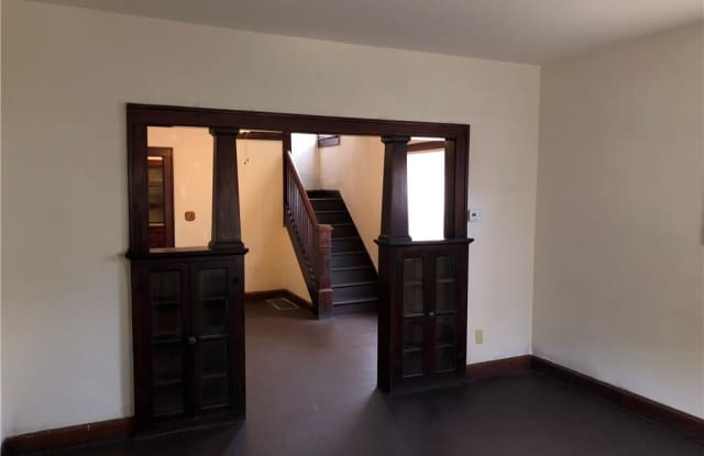 624 North Euclid Avenue Gallery 3