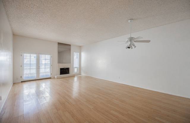 2606 East Windsor Avenue Gallery 4