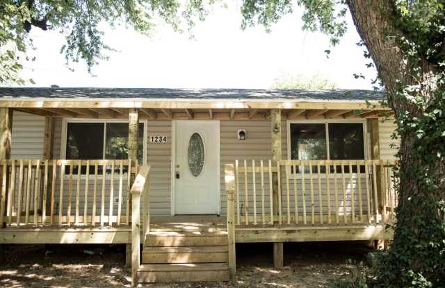 5 bedroom 3 full bathroom available now!! photos photos