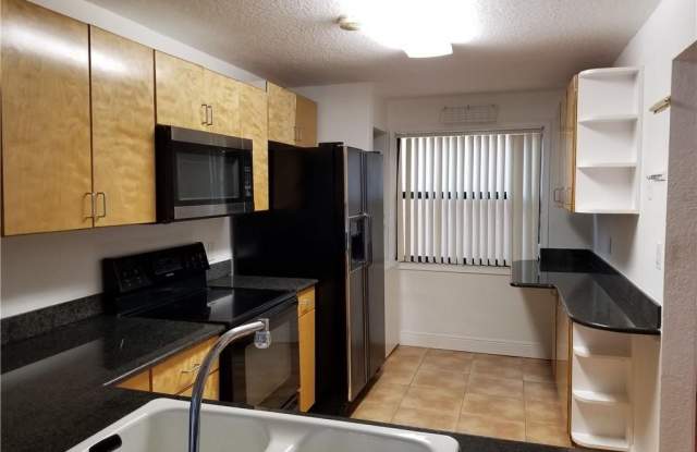 430 Commodore Dr photos photos