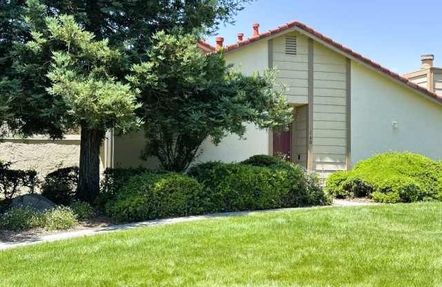140 Park Place, Petaluma, Ca. (2 bed/1 bath Condo) photos photos